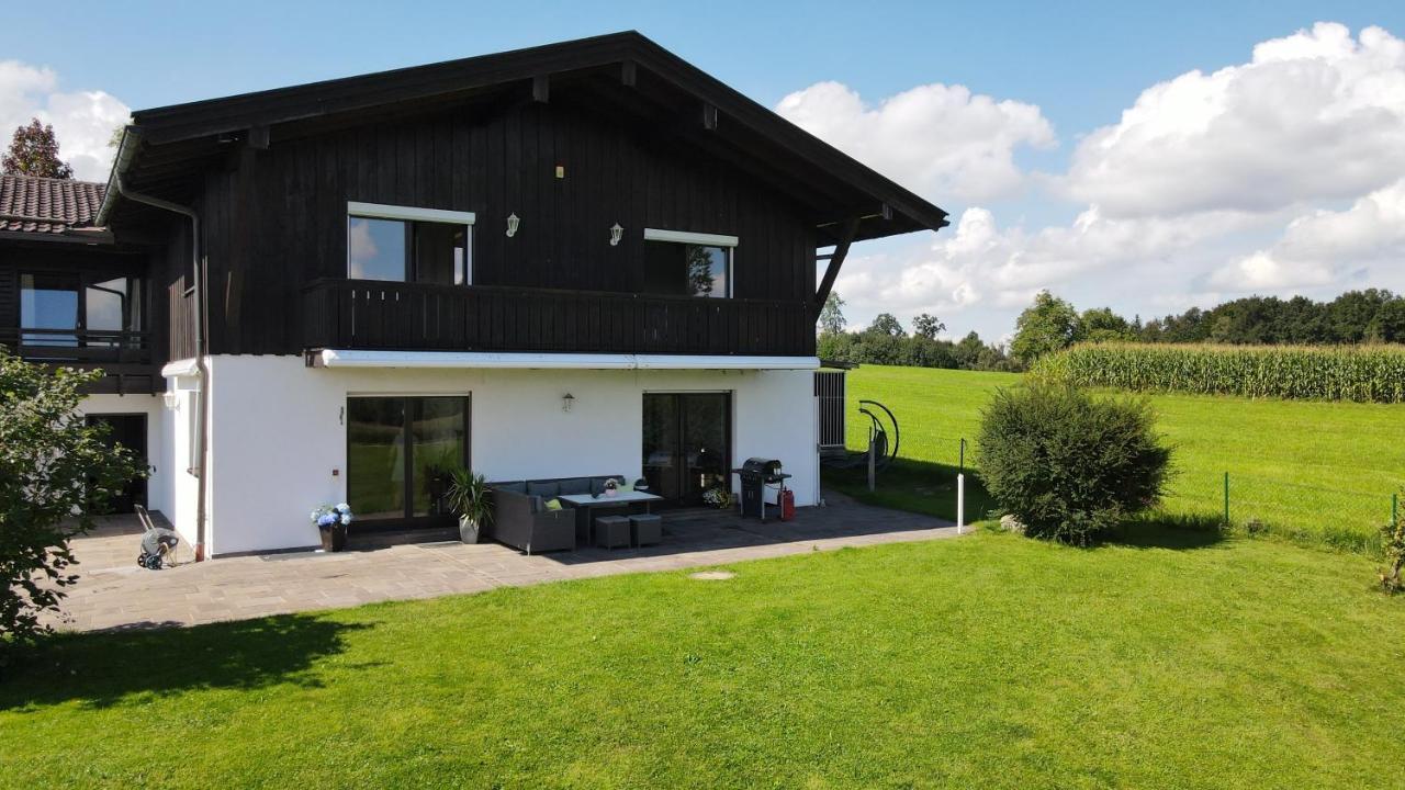 Schoenes Ferienhaus Am Herrenberg Prien am Chiemsee Exteriör bild