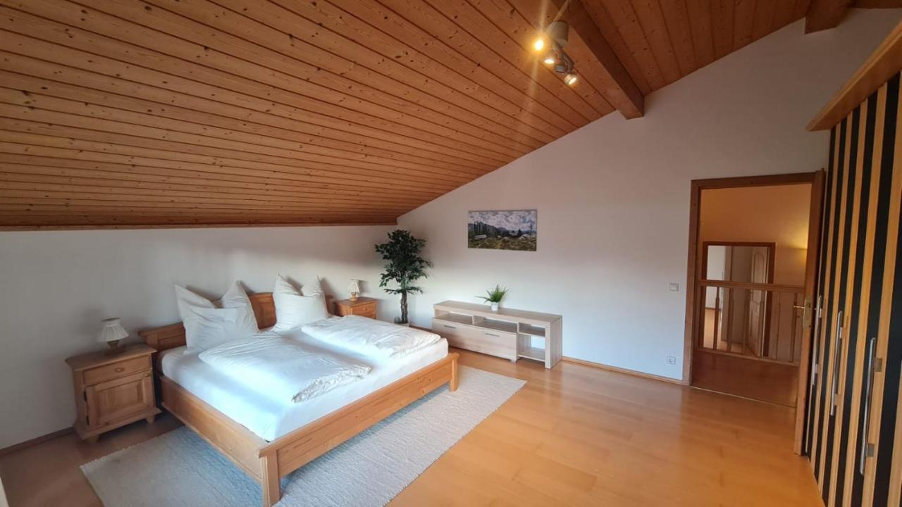 Schoenes Ferienhaus Am Herrenberg Prien am Chiemsee Exteriör bild